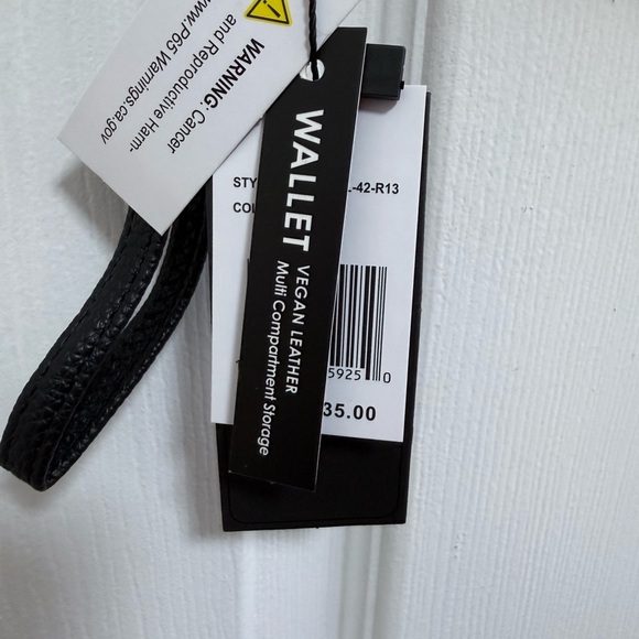 NWT Ed Hardy Red Tiger Cellphone  Zip Around Compact Crossbody Wallet - Picture 2 of 9